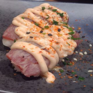 76.Nigiri Salmon flameado (2 Uds.)