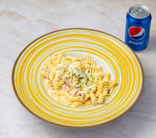 Carbonara pasta + Pepsi