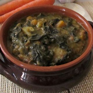 Fave, cicorie, peperone crusco 