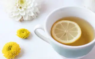 Té manzanilla con limón