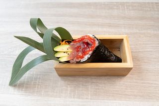 Temaki tuna spicy