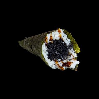 39. Red Caviar Temaki (1 Pza.)