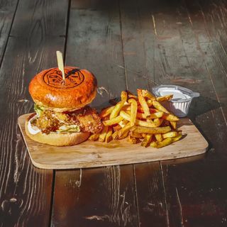 Пилешки бургер двоен