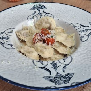 Tortellini Con Setas All'Aglio