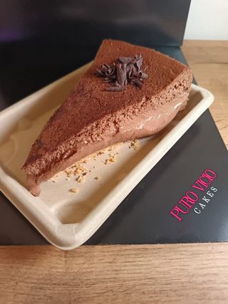 Porción De Queso Y Chocolate Negro Belga