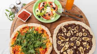 Capricciosa 31 cm + Vegetariana 31 cm + Pepsi 0.85 L