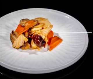 181. Pollo funghi e bambu 