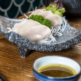 SA6- Sashimi Pez Mantequilla con trufa