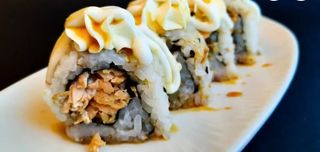 MU7 Uramaki salmone cotto maionese e Philadelphia