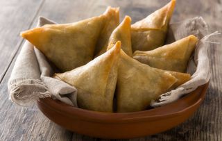 Samosa De Carne (2 Uds.)