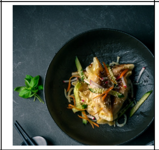 Манду със свинско и кимчи