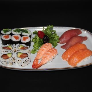 Sushi misto 16 pezzi(84)