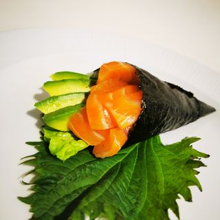 100. Temaki sake -  1 pezzi