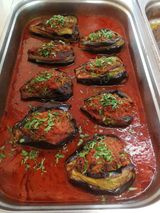 Пълнен патладжан с мляно телешко и гарнитура арабски ориз (350г)