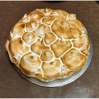 Tarta de limón y merengue suizo