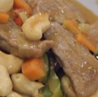 219 Manzo con anacardi