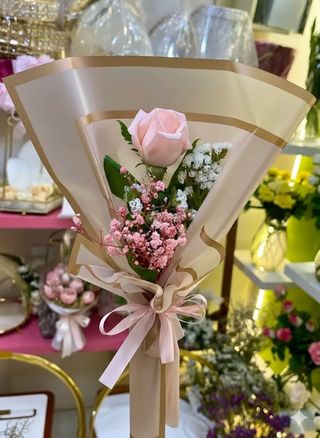 Rose Avec Emballage Chic