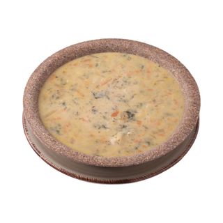 Zupa pokrzywowa ze śmietaną