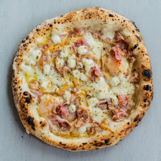 Pizza carbonara