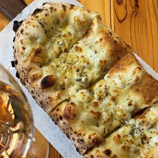 Фокача с моцарела и сух риган ( 150гр. )