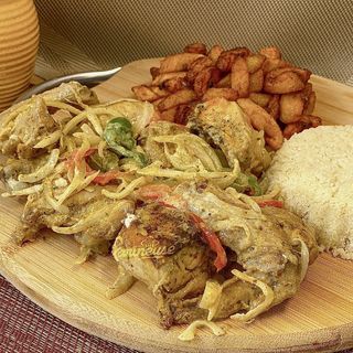 Attiéké Poulet Mayo Alloco
