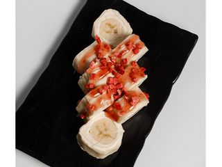 Вершковий рол з полуницею (258g)