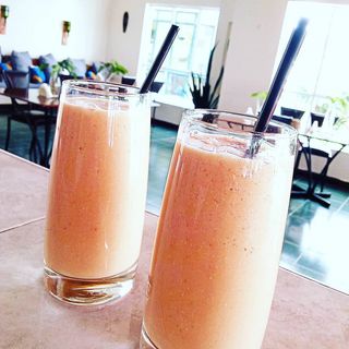 Mango Apple Smoothie