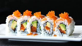 Uramaki salmone e avocado - 8 pezzi