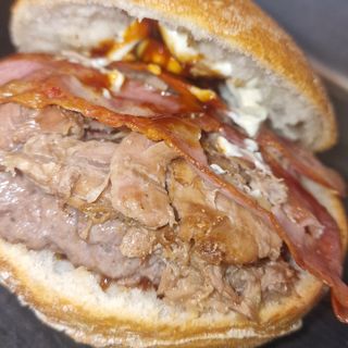 Hamburguesa La Colombiana