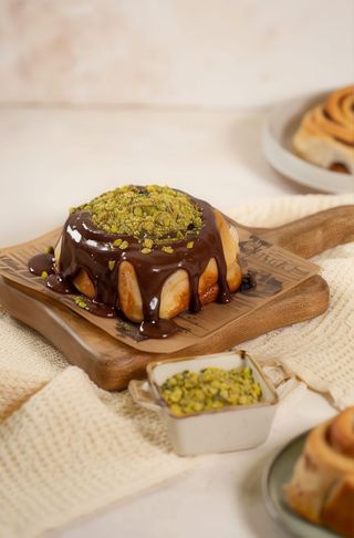 Rollito De Choco Y Pistacho