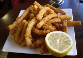 Plato combinado rabas de calamar