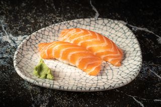 Niguiri De Salmón (2 Uds.)