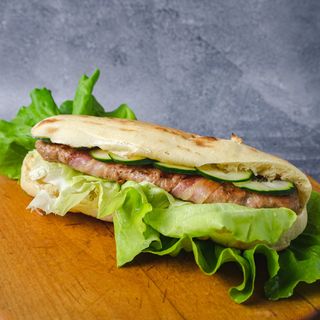 Rolovani šiš ćevap 250 gr u lepinji