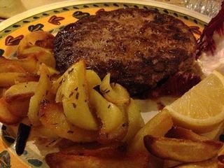 Hamburger con patate al forno