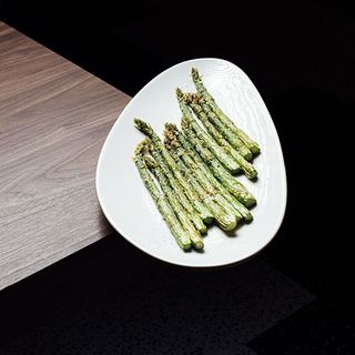 Espárragos A La Brasa