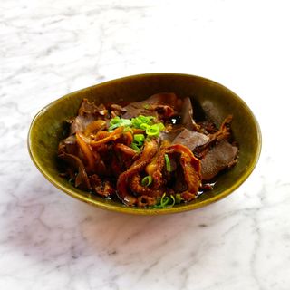 Mix De Carnes Marinadas En Soja - 卤味拼盘