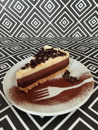 Tarta Casera De Tres Chocolates