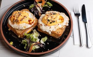 Hot Cheddar Toast 330 g