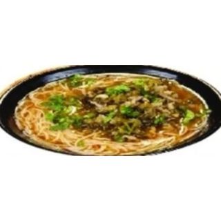 Tallarines Con Sopa, Verdura Salada Y Carne