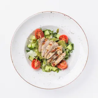 Салат із запеченою куркою