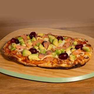Pizza de Aguacate y salmón