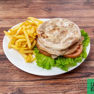 Bifana no Bolo do Caco