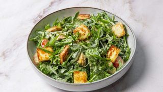 Салат с сыром Халуми