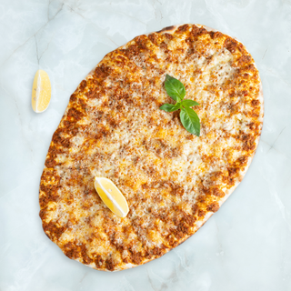 Օստ լահմաջո մսով և պանրով