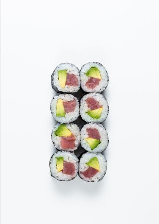 Макі з тунцем та авокадо 150/8шт