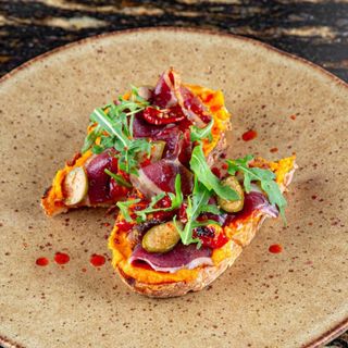 Smorrebrod cu rață uscată