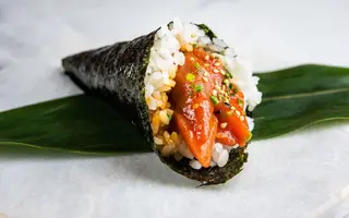 208.- Temaki Atún