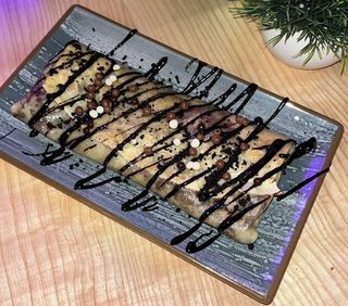 Млинець з вишнею амарена