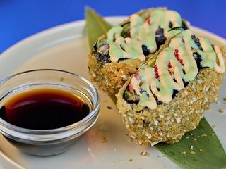 Суші бургер блек з креветкою (250g)