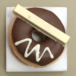 Kit Kat White